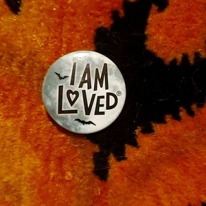 2013 halloween i am loved pin limited edition